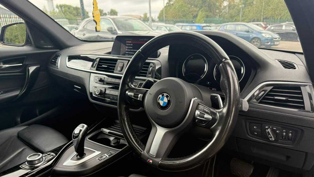 BMW 1 Series Hatchback Blue #6