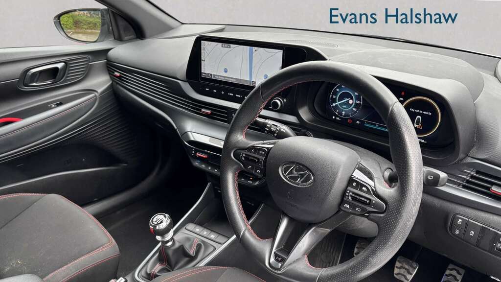 Hyundai I20 1.0T Gdi 48V Mhd 120 N Line 2024 White #2