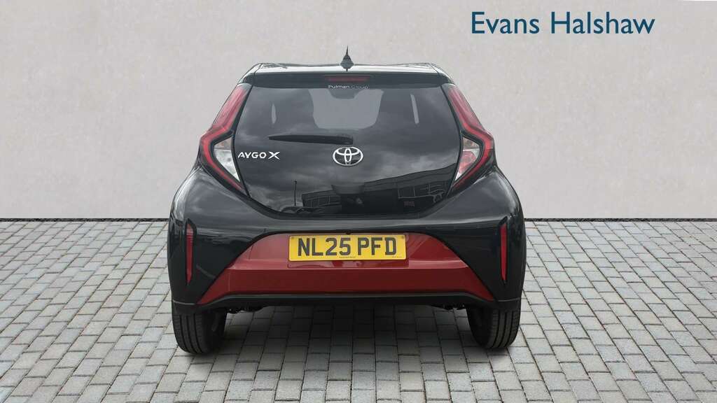Toyota Aygo X 1.0 Vvt-i Edge 2025 Red #4