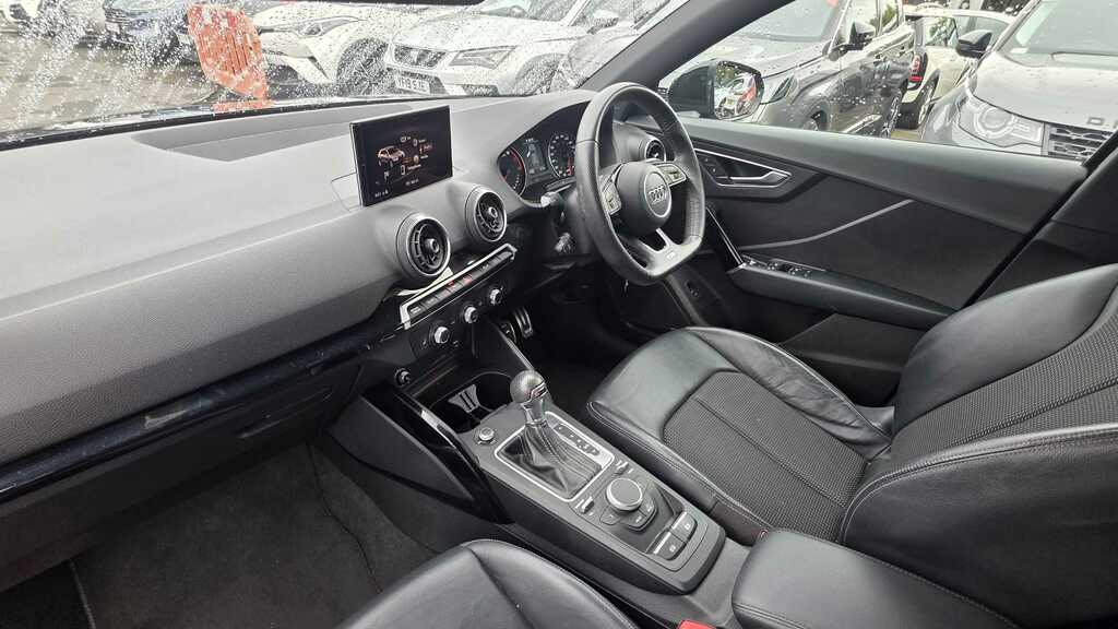 Audi Q2 1.5 Tfsi Cod 35 Black Edition Eu... White #15