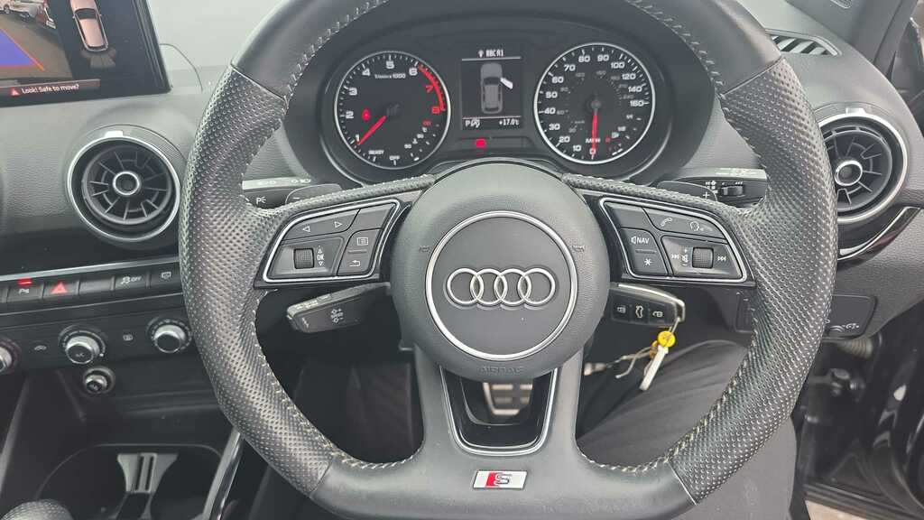 Audi Q2 1.5 Tfsi Cod 35 Black Edition Eu... White #11
