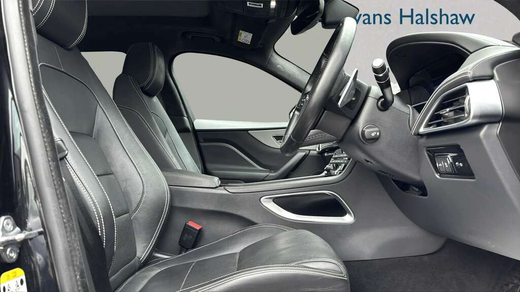 Jaguar F-Pace 3.0D V6 S Awd 2019 FG19FAA Black #3