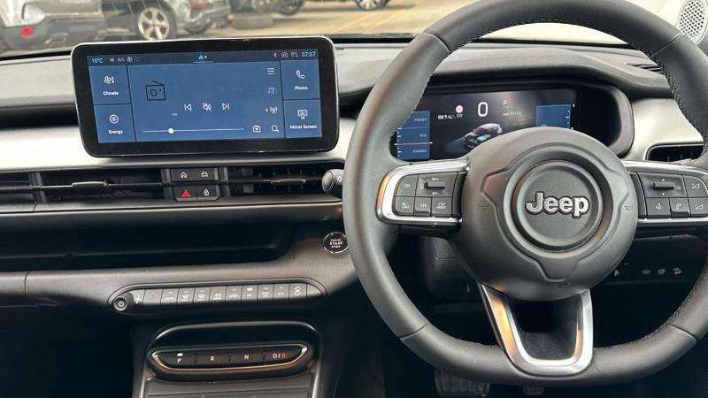 Jeep Avenger 115Kw Summit 54Kwh 2025 Black #4