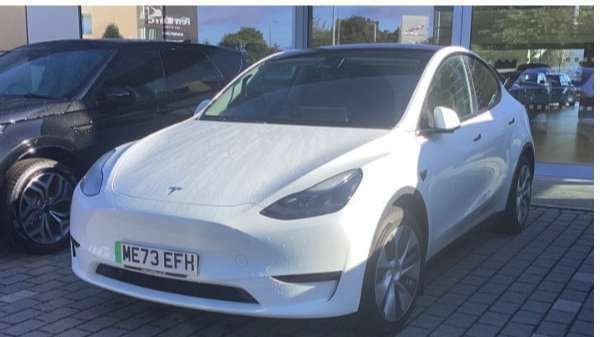 Tesla Model Y Rwd 2024 White