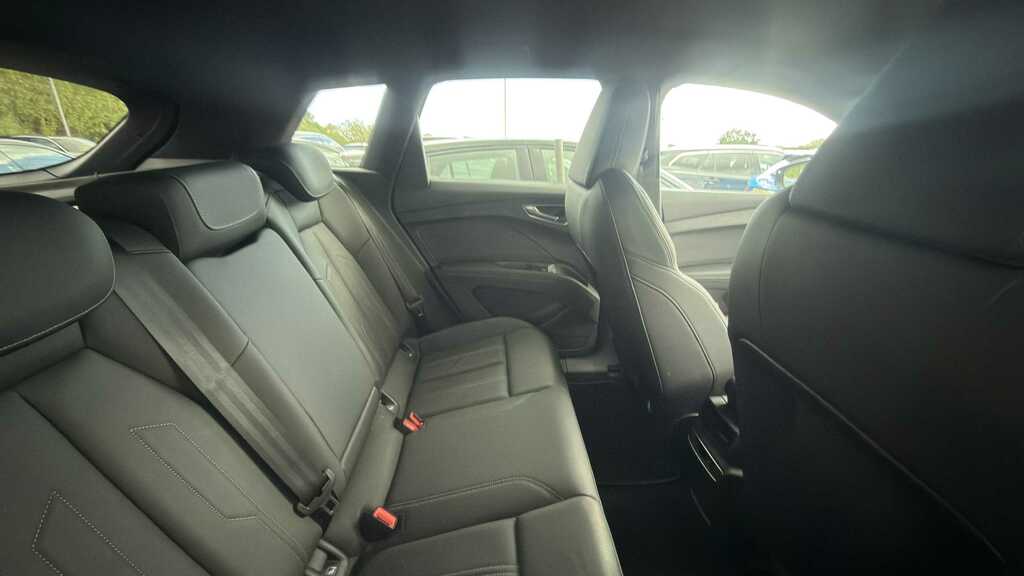 Audi Q4 E Tron 125Kw 35 55.52Kwh Edition 1 2023 Grey #4