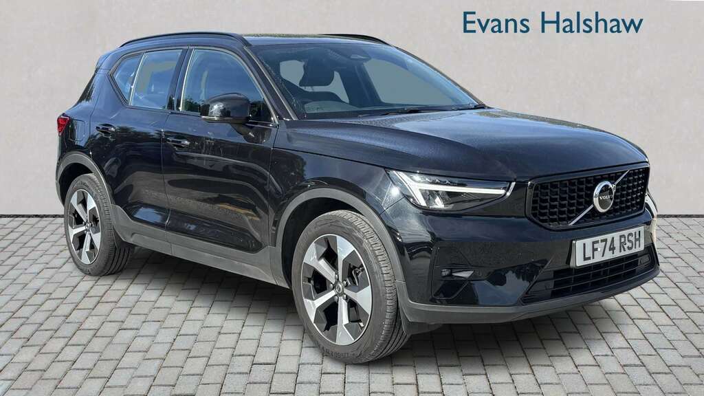 Volvo XC40 2.0 B4p Plus Dark 2025 Black