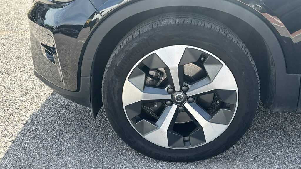 Volvo XC40 2.0 B4p Plus Dark 2025 Black #5