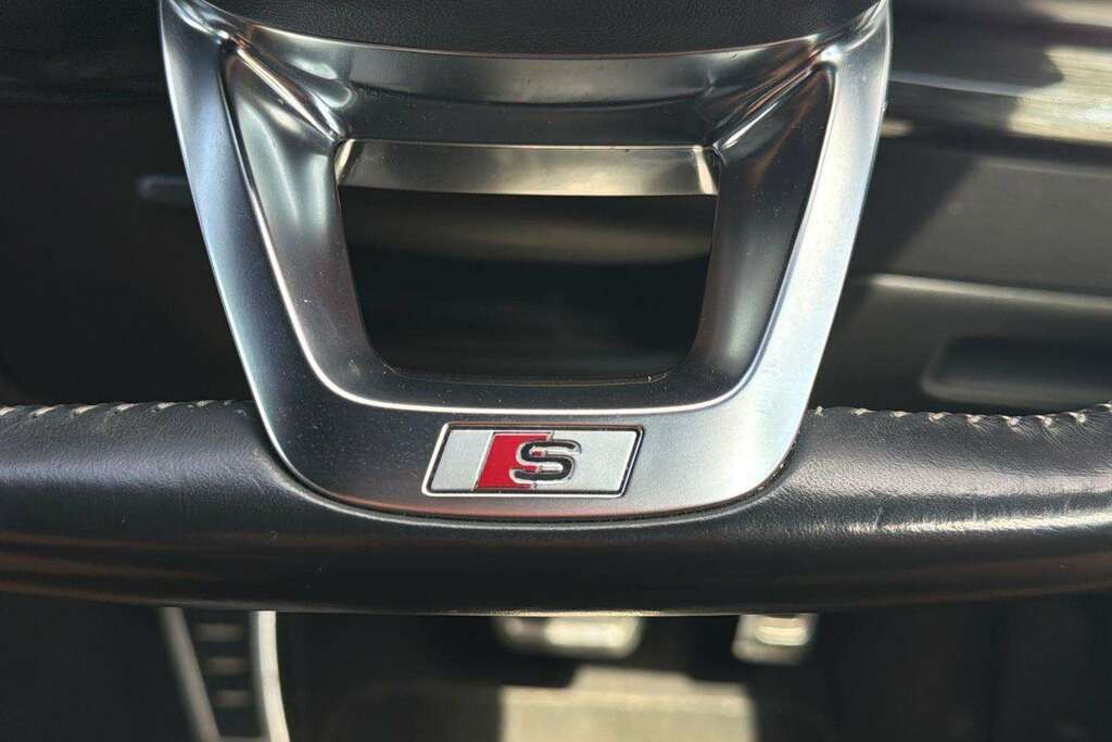 Audi Q7 S Line #32