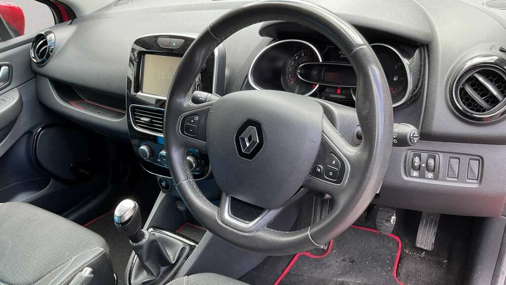 Renault Clio 1.2 16V Dynamique Nav 2017 SD67GXN Red #6