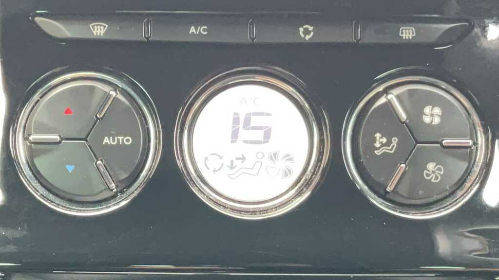 DS DS 3 Ds 3 1.2 Puretech Connected Chic Euro 6 Black #15