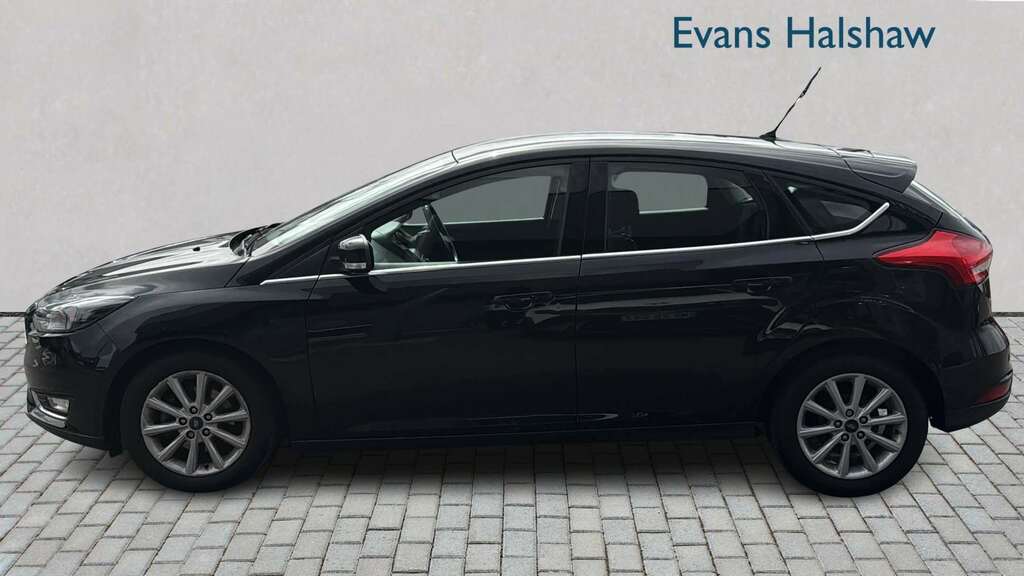 Ford Focus 1.0 Ecoboost 125 Titanium Navigation 2017 EO17TDX #3