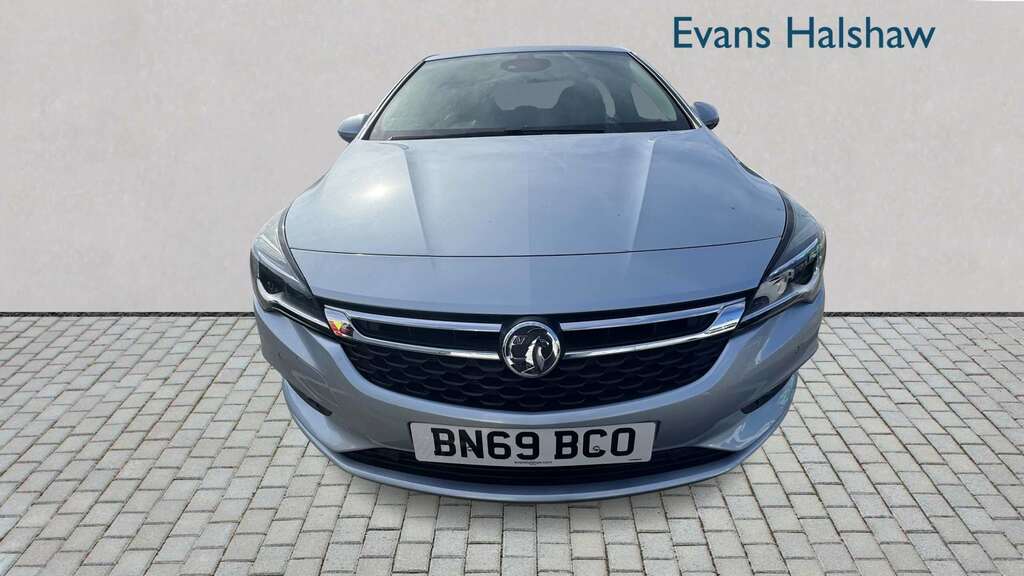 Vauxhall Astra Griffin White #2