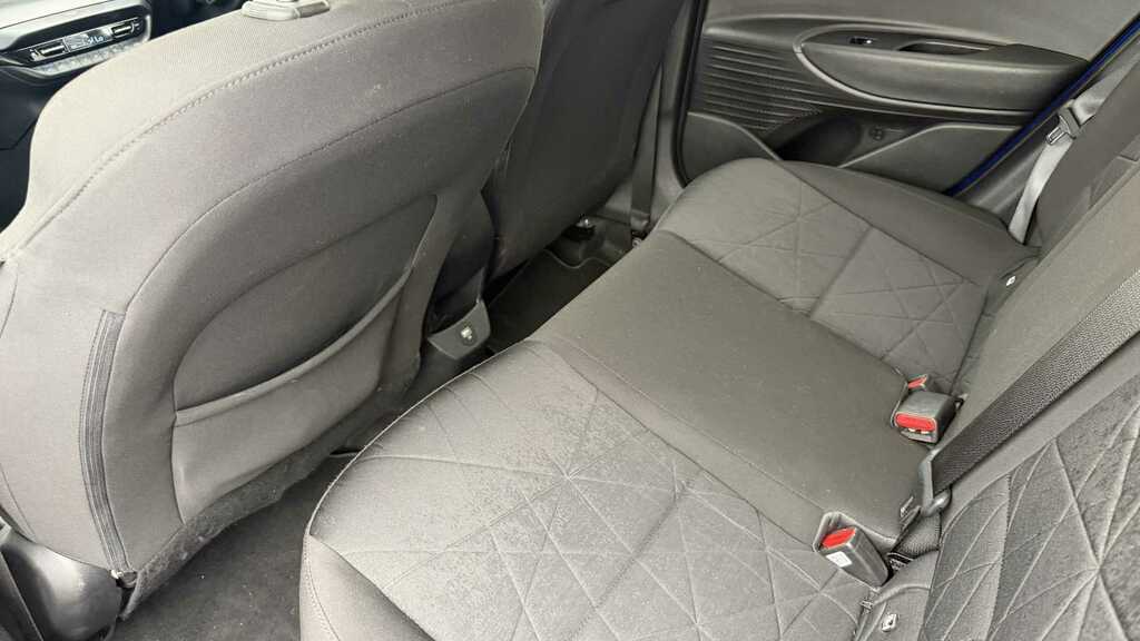 Hyundai Bayon Hatchback Red #9