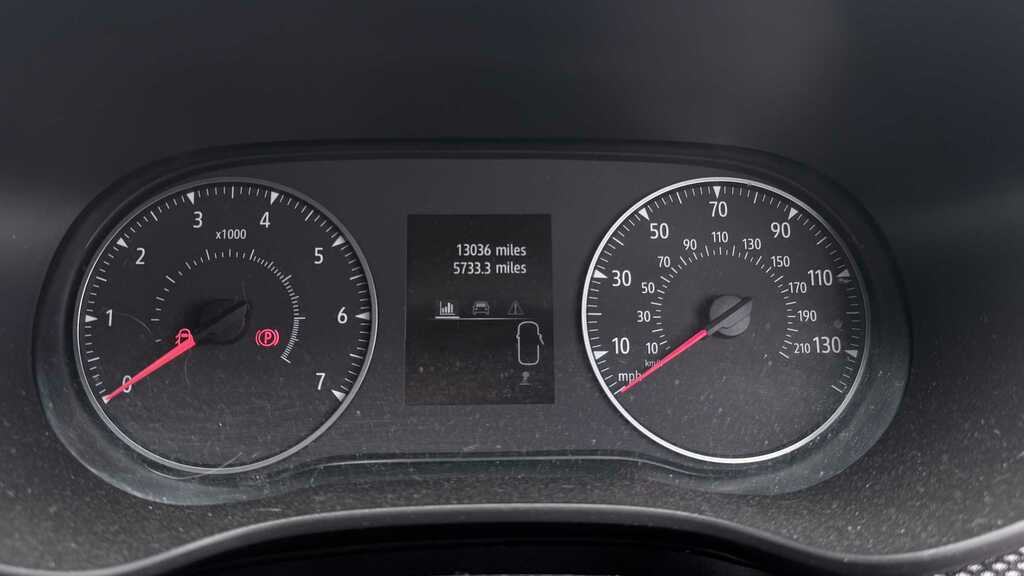 Dacia Sandero Essential White #9