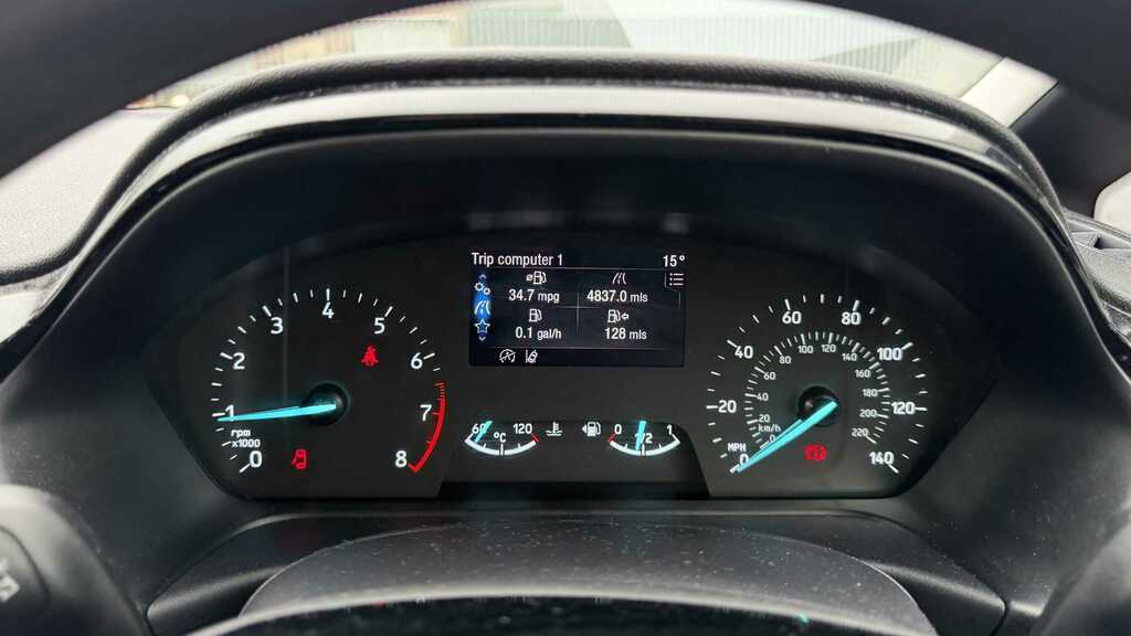 Ford Fiesta 1.1 Trend 2023 Red #5