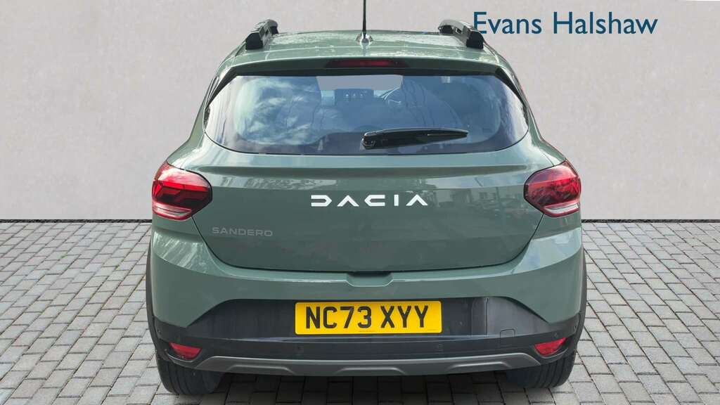 Dacia Sandero Stepway 1.0 Tce Journey 2023 Green #5