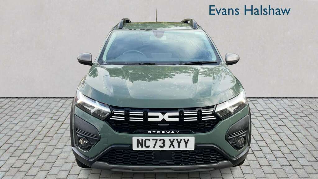Dacia Sandero Stepway 1.0 Tce Journey 2023 Green #4