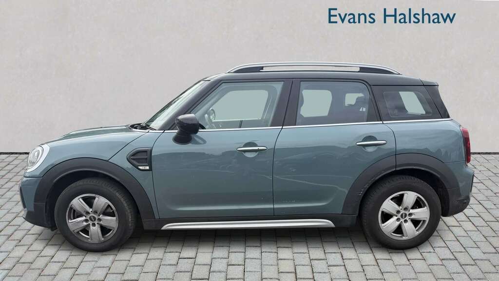 Mini Countryman 1.5 Cooper Classic 2022 BN72VPM Green #3