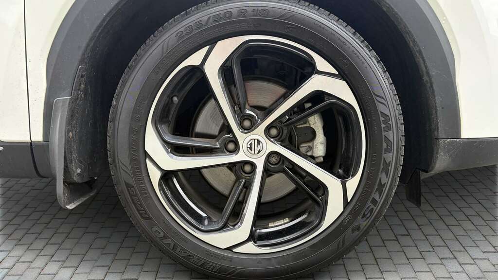 MG HS 1.5 T-gdi Phev Trophy 2024 White #5