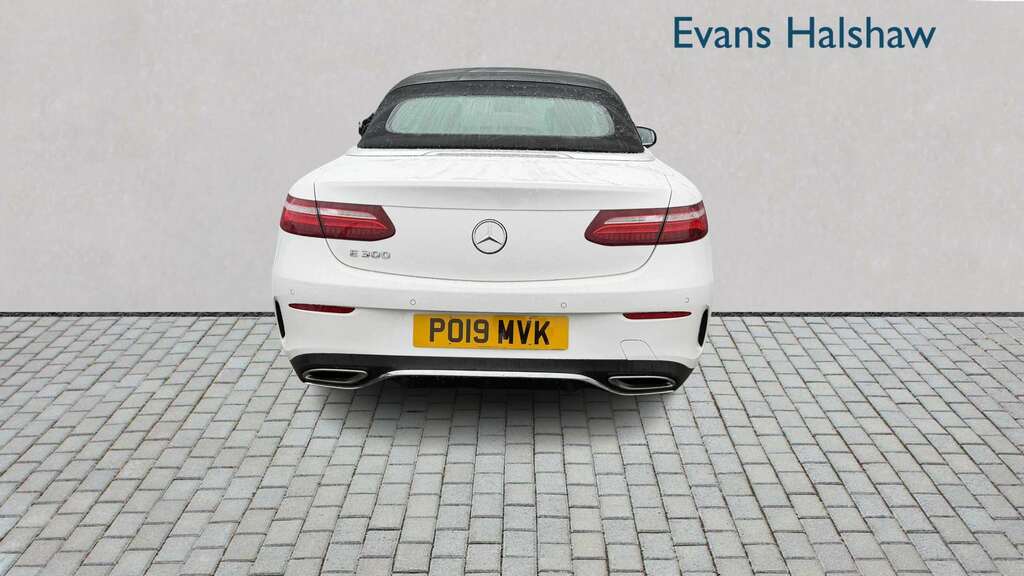 Mercedes-Benz E Class E300 Amg Line Premium Plus 9G-tronic 2019 PO19MVK White #4