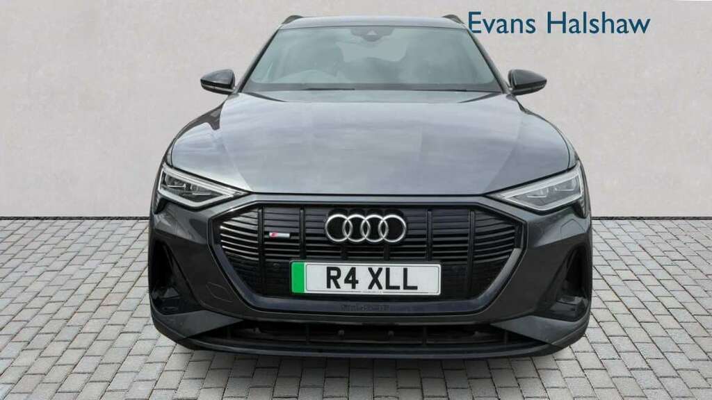 Audi E-tron 300Kw 55 Quattro 95Kwh Black Edition 2021 Grey #2