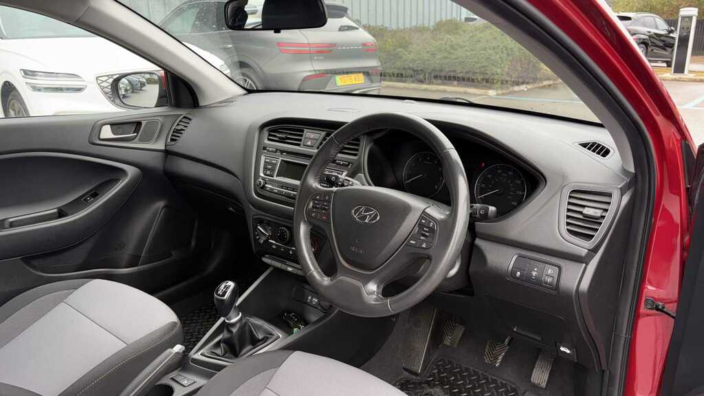 Hyundai I20 Se T-gdi Silver #8