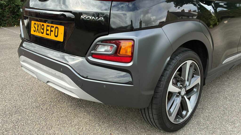 Hyundai Kona 1.6 Gdi Hybrid Premium Dct Hatchback Red #16