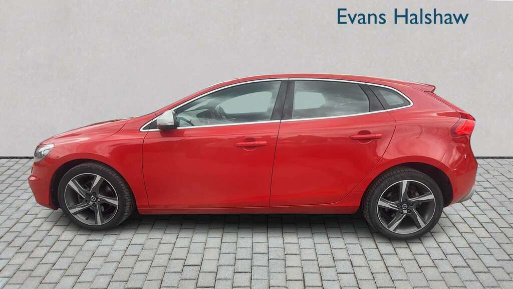 Volvo V40 T2 122 R Design 2015 Red #5
