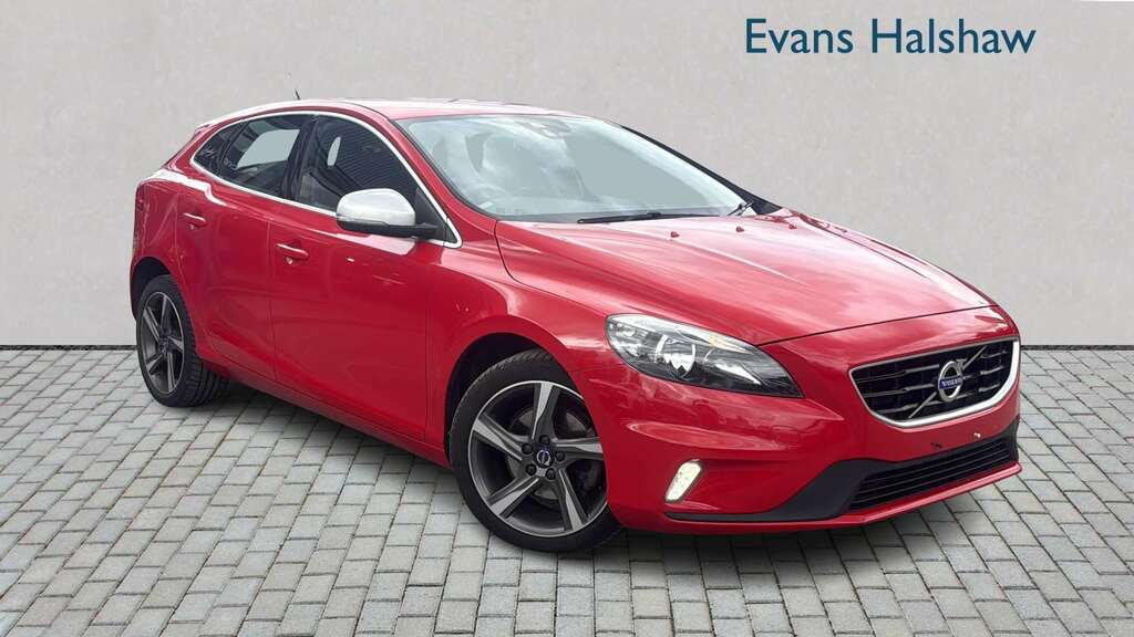 Volvo V40 T2 122 R Design 2015 Red