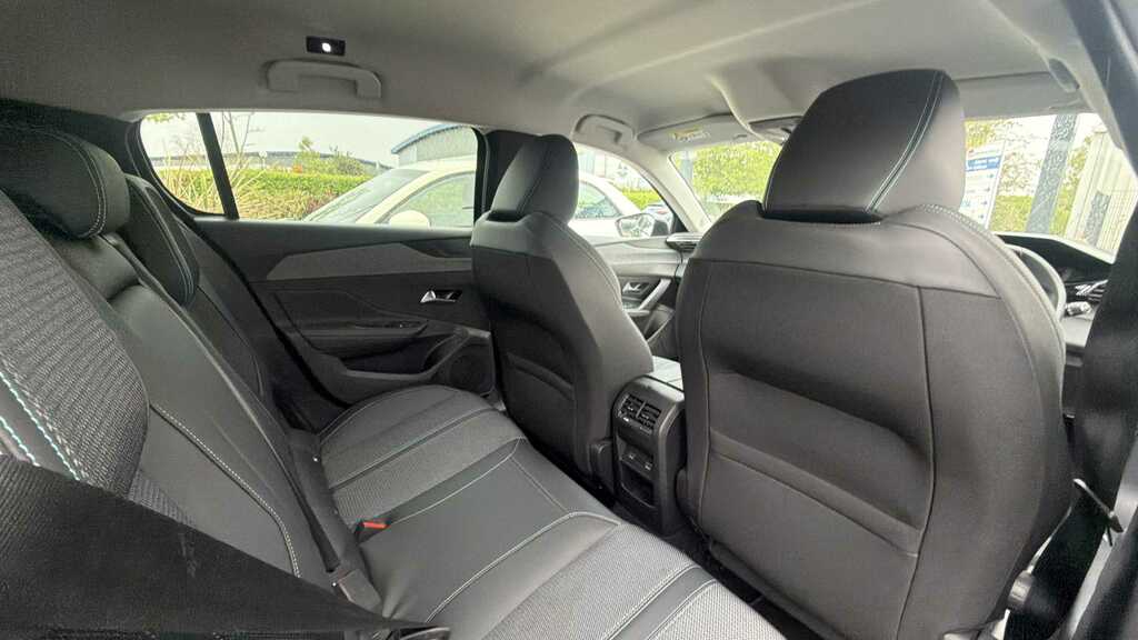 Peugeot 308 1.2 Puretech Allure Premium Eat8 2023 Green #6