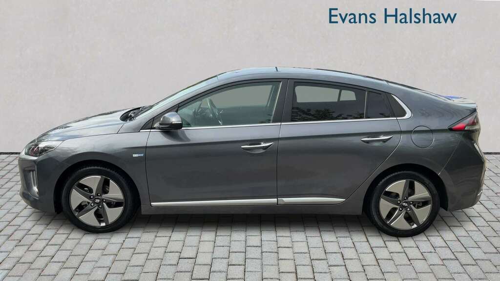 Hyundai Ioniq 1.6 Gdi Hybrid Premium Se Dct 2021 Grey #3