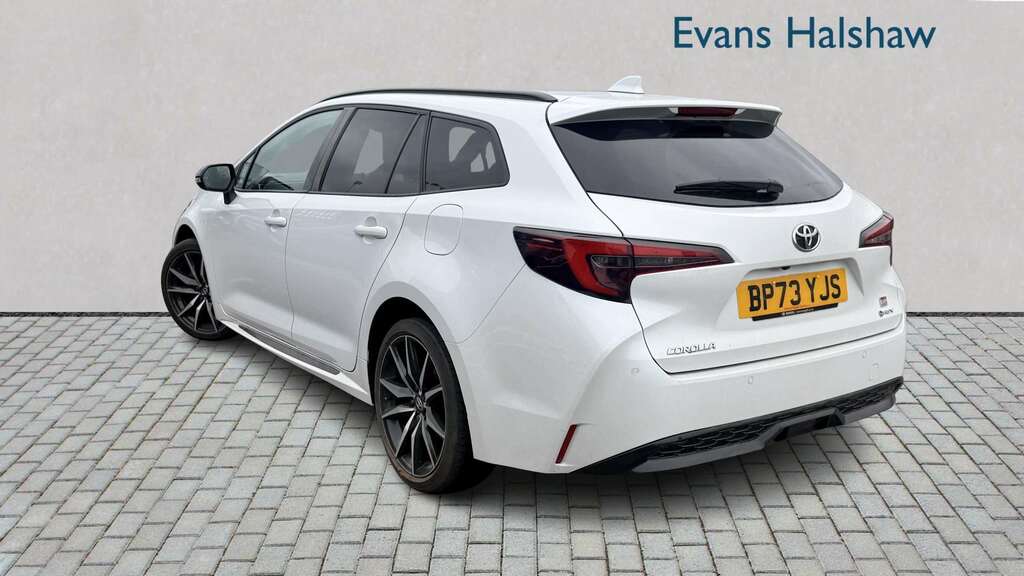 Toyota Corolla 1.8 Hybrid Gr Sport Cvt 2024 White #2