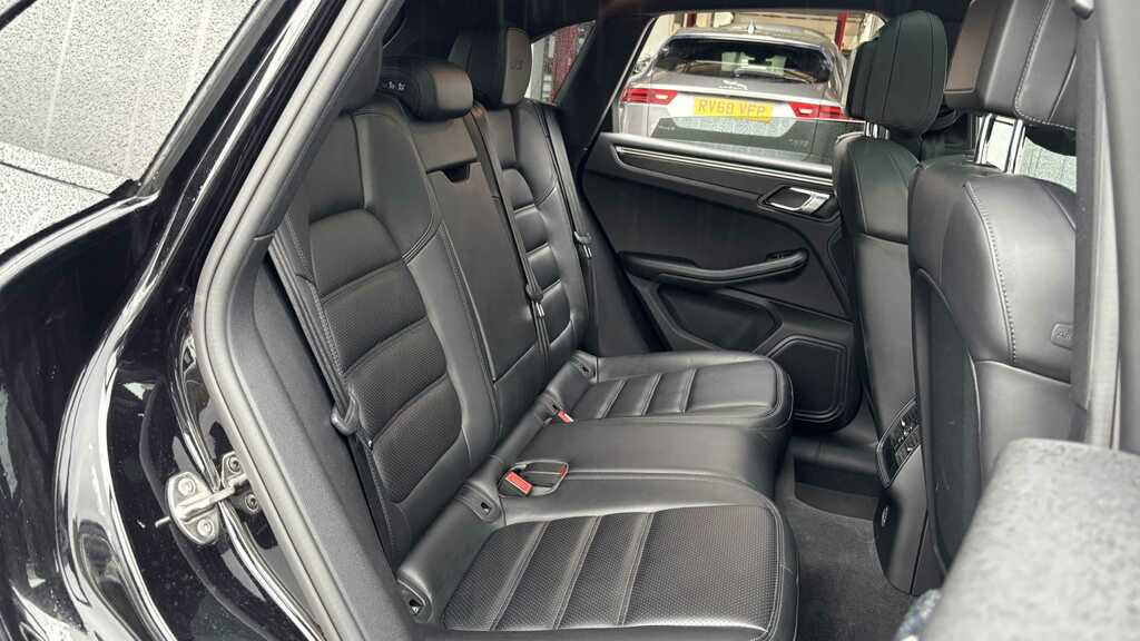 Porsche Macan 2018 68 2.0T Blue #12