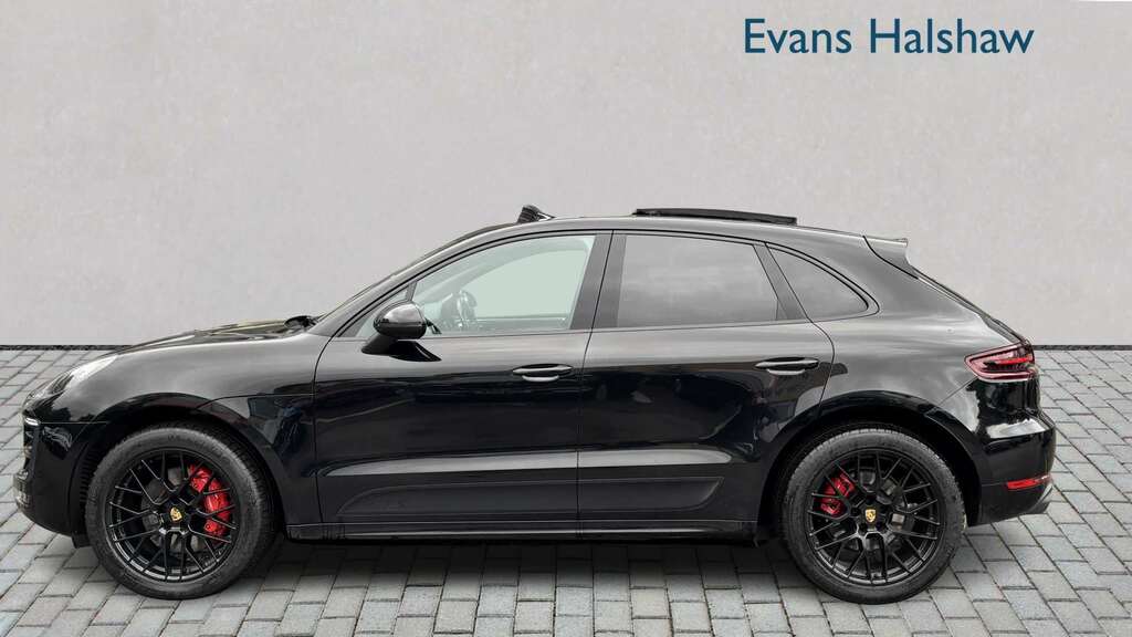 Porsche Macan Gts Pdk 2018 Black #3