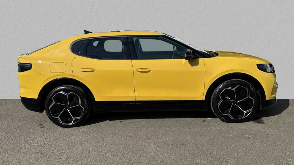 Ford Capri 250Kw Premium 79Kwh Awd 2024 Yellow #4