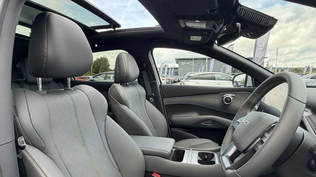 Byd Atto 3 330Kw Excellence Awd 75Kwh 2026 White #3