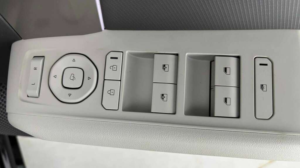 Kia EV3 81.4Kwh Gt-line S White #13