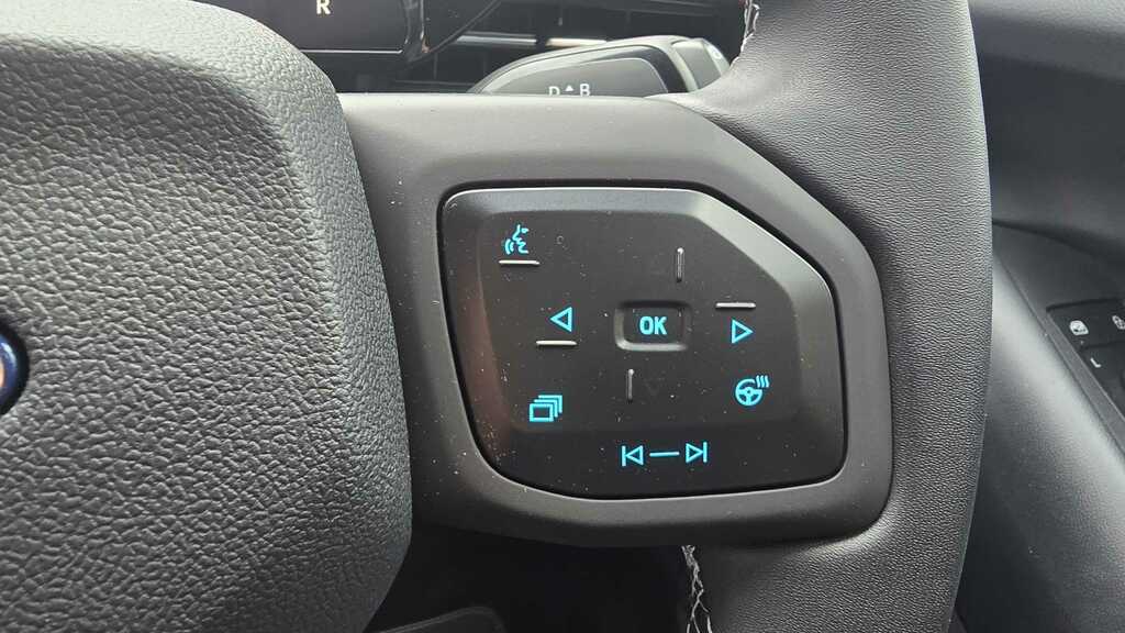 Ford Explorer Extended Range 77Kwh Premium Suv White #12