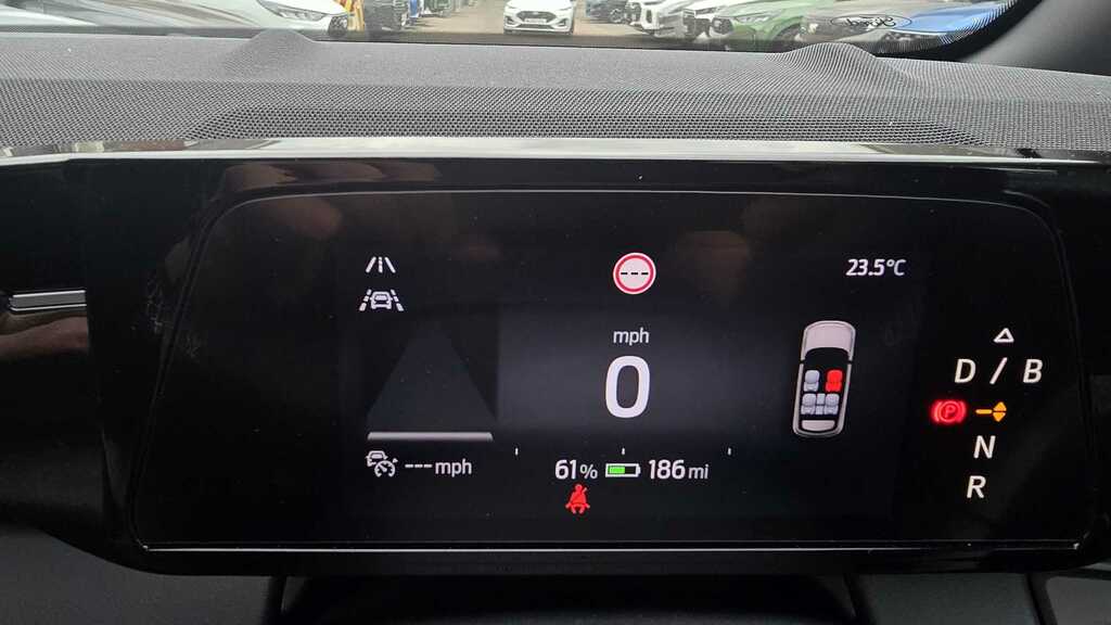 Ford Explorer Extended Range 77Kwh Premium Suv White #14