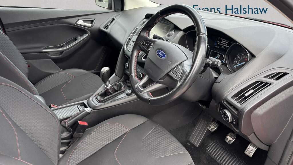 Ford Focus 1.5 Ecoboost 182 Zetec S Red Navigation 2016 Red #6