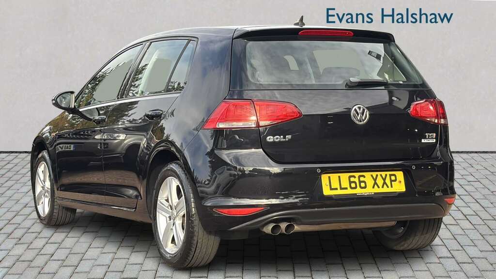 Volkswagen Golf 1.4 Tsi 125 Match Edition 2016 LL66XXP Black #2