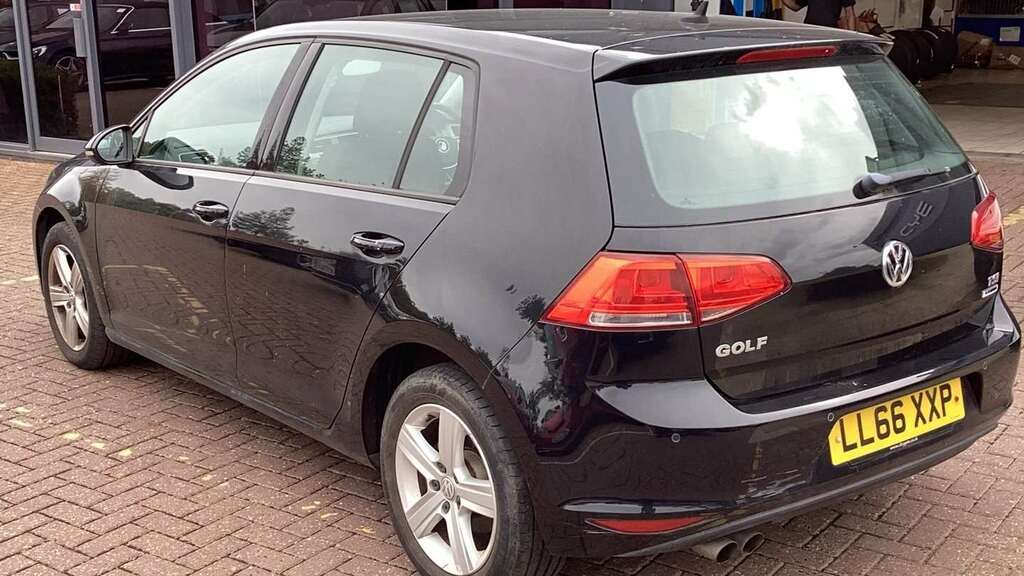 Volkswagen Golf 1.4 Tsi 125 Match Edition 2016 Black #2