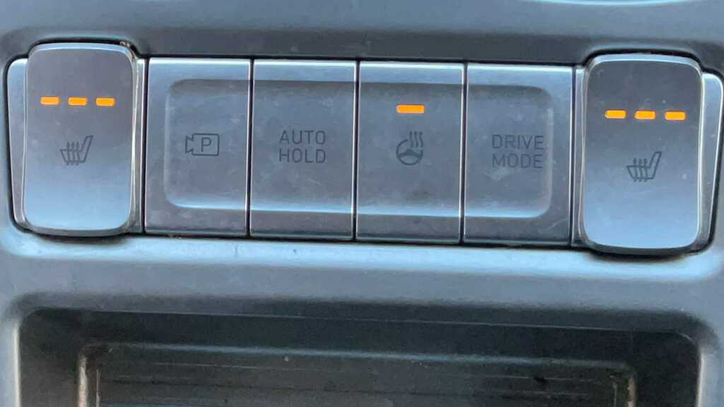 Hyundai Kona Hatchback White #18