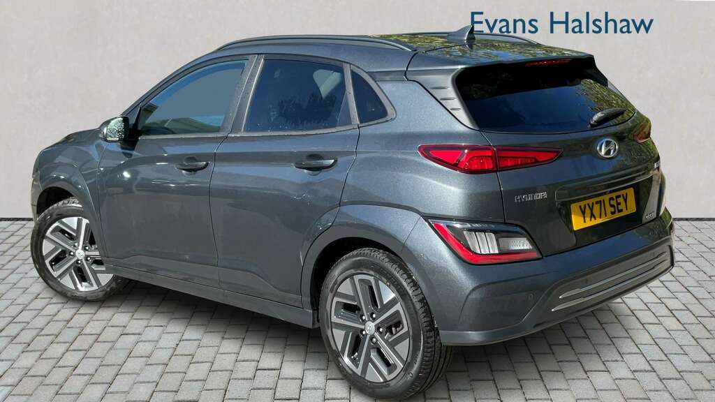 Hyundai Kona Hatchback White #2