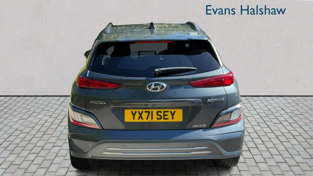 Hyundai Kona Hatchback White #5