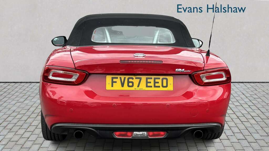 Fiat 124 Spider 1.4 Multiair Lusso 2018 Red #3