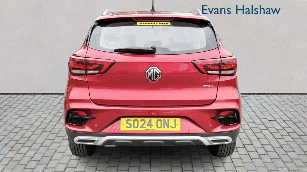 MG ZS 1.5 Vti-tech Exclusive 2024 Red #4