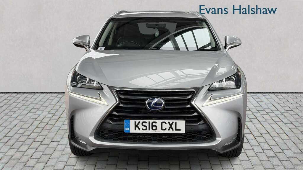 Lexus NX 300H 2.5 Luxury Cvt 2016 Silver #4