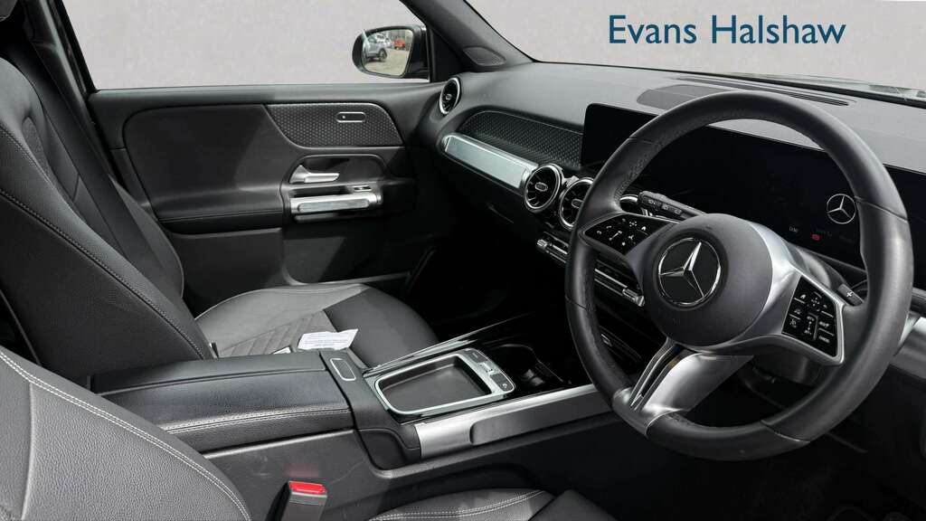 Mercedes-Benz GLB Class 200 Sport Executive 7G-tronic 2025 Black #4