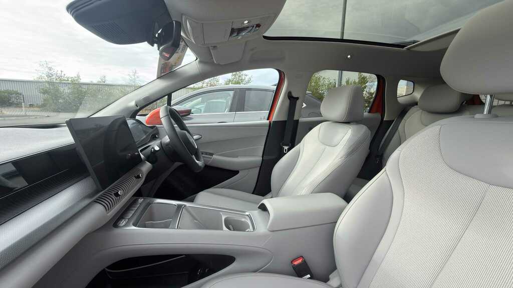 Byd Dolphin 1.5 Dm-i 212 Comfort 2026 Orange #6